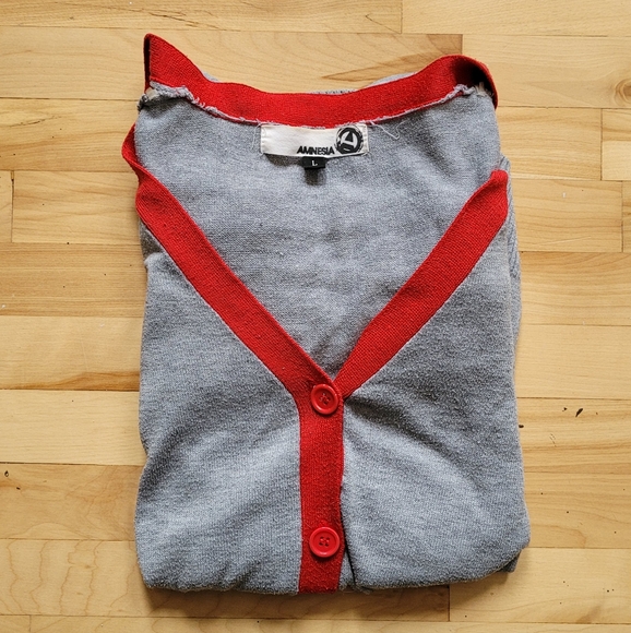 A grey, red and blue cardigan by Amnesia - Picture 3 of 7